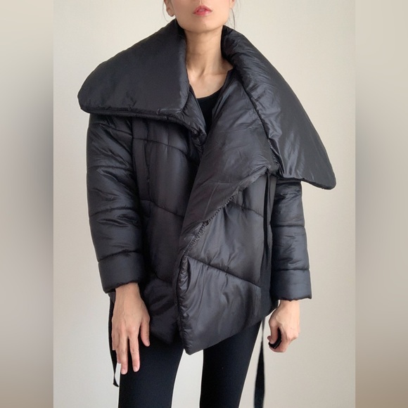 STATEMENT OVERSIZED PUFFER JACKET - BLACK - Picture 7 of 14